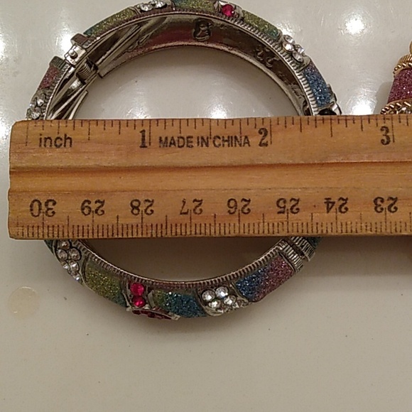 Gorgeous Bangel Bracelet - Picture 6 of 8